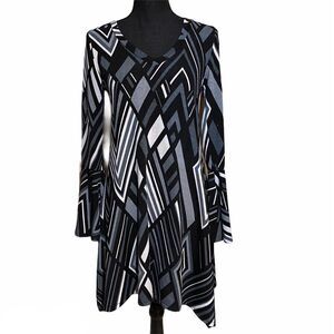 J&M Geometric Bell Sleeve Tunic Sweater Dress Women’s S Small